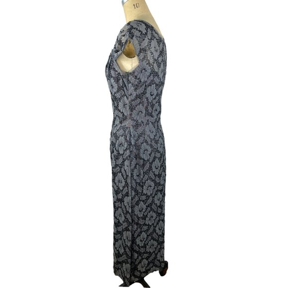 1940s/50s beaded lace cocktail dress with sweetheart neckline and side slit - Picture 5 of 9